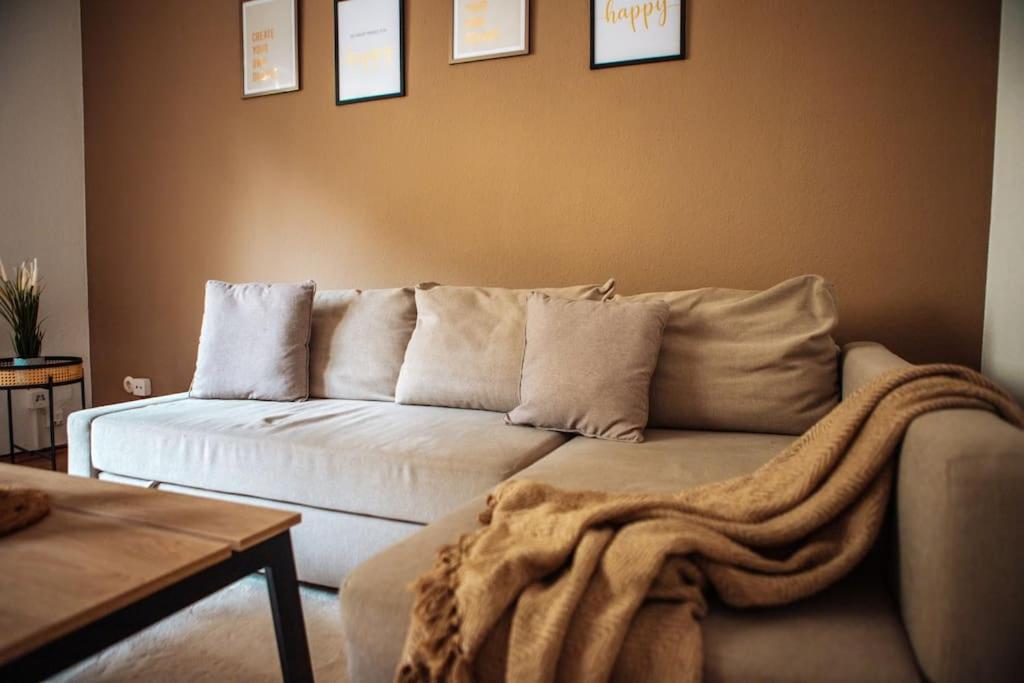 Central-living Brown - Wifi - Netflix - 5 Pers * Essen