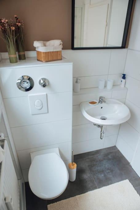 Central-living Brown - Wifi - Netflix - 5 Pers Apartment